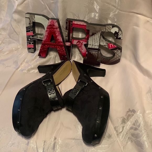 COACH clogs black size: 10 in good worn condition with signs of wear and repair. - Picture 2 of 12